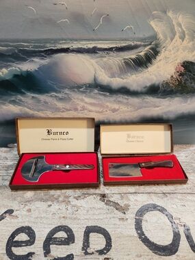 VINTAGE Men’s Cheese Plane & Cleaver Set — Brown Handle